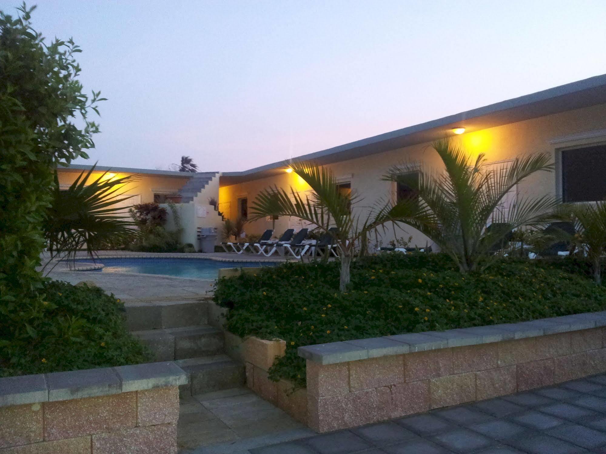 Agua Clara Eco Suites Oranjestad Extérieur photo
